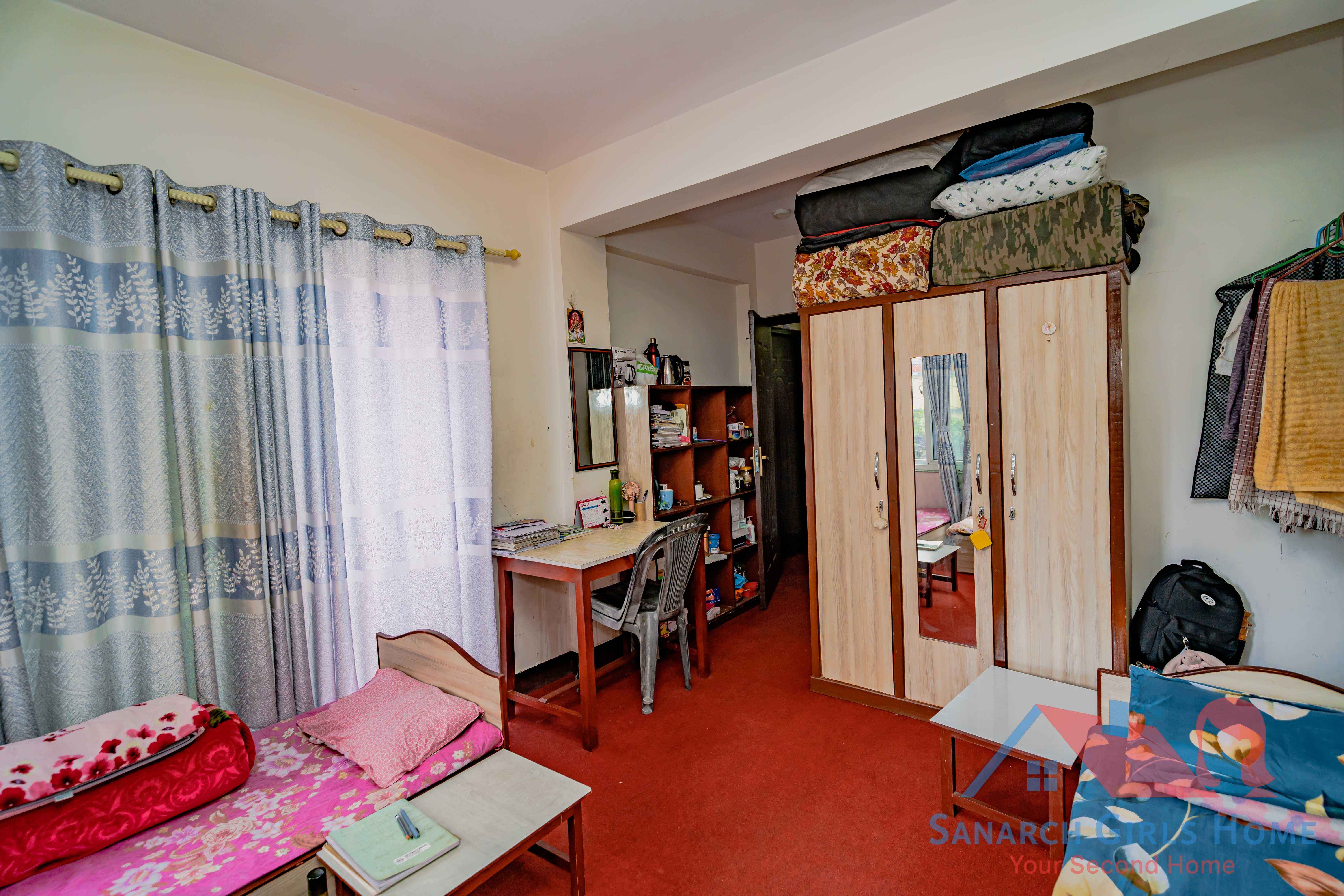 Three Seater Room image